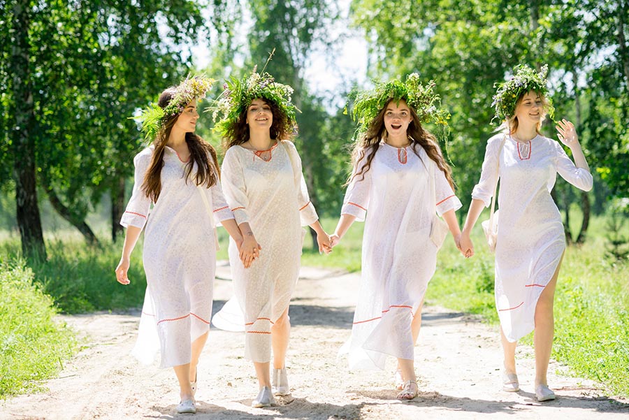 A cozy shot with Slavic girls — straight from Washington