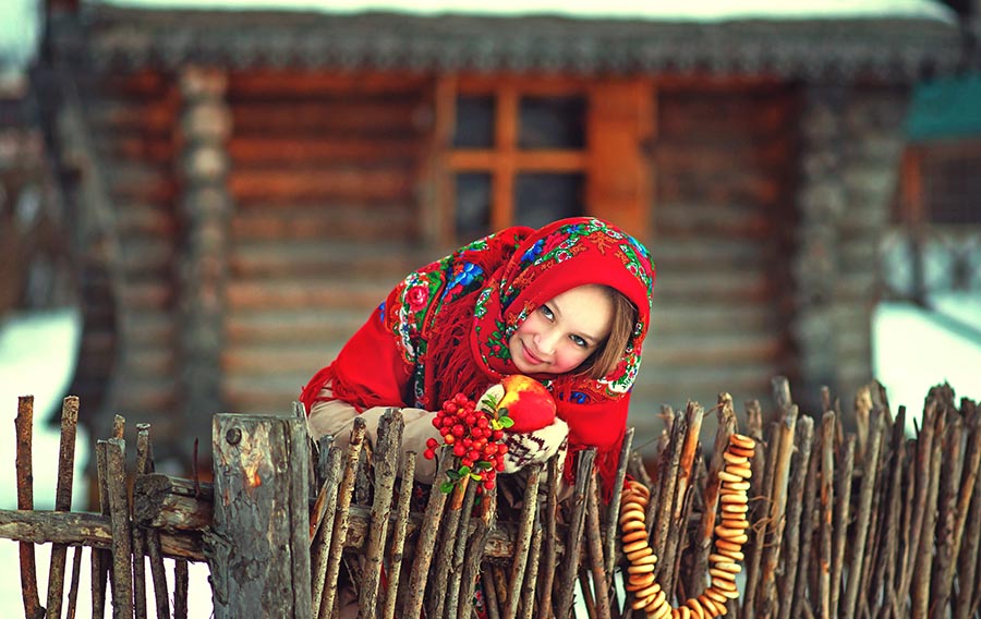 Sexy girl Women in Slavic costumes in Washington