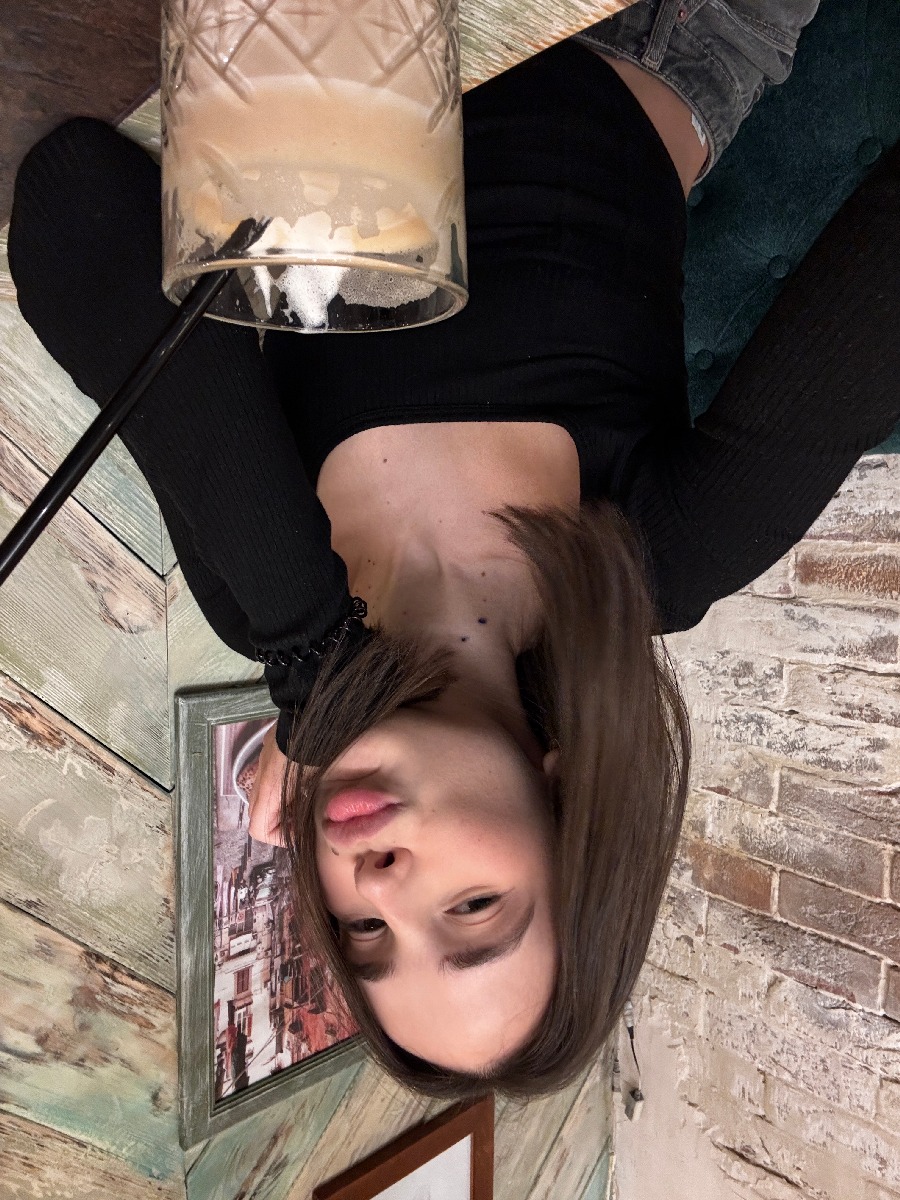 Fresh photos, fresh mood — Tina online in Washington